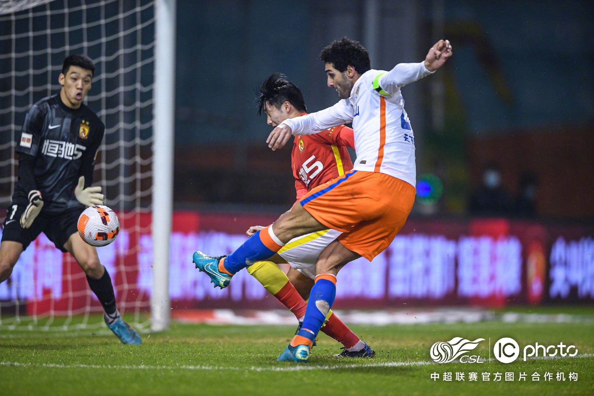 九游娱乐竞技-包含广州队员表现抢眼,力争实现逆转!的词条