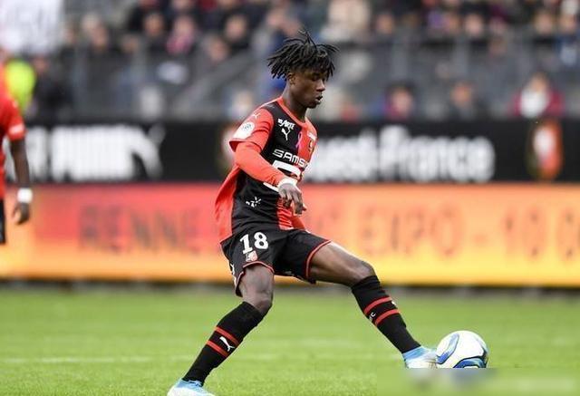 九游娱乐在线-关于皇家马德里俱乐部签约法国前锋,引发球迷热议的信息