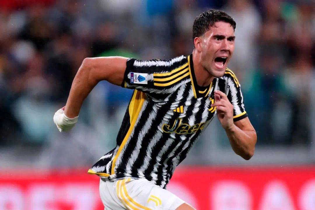 九游娱乐官方-韩国球队宣布续约主力前锋,延长合同的简单介绍