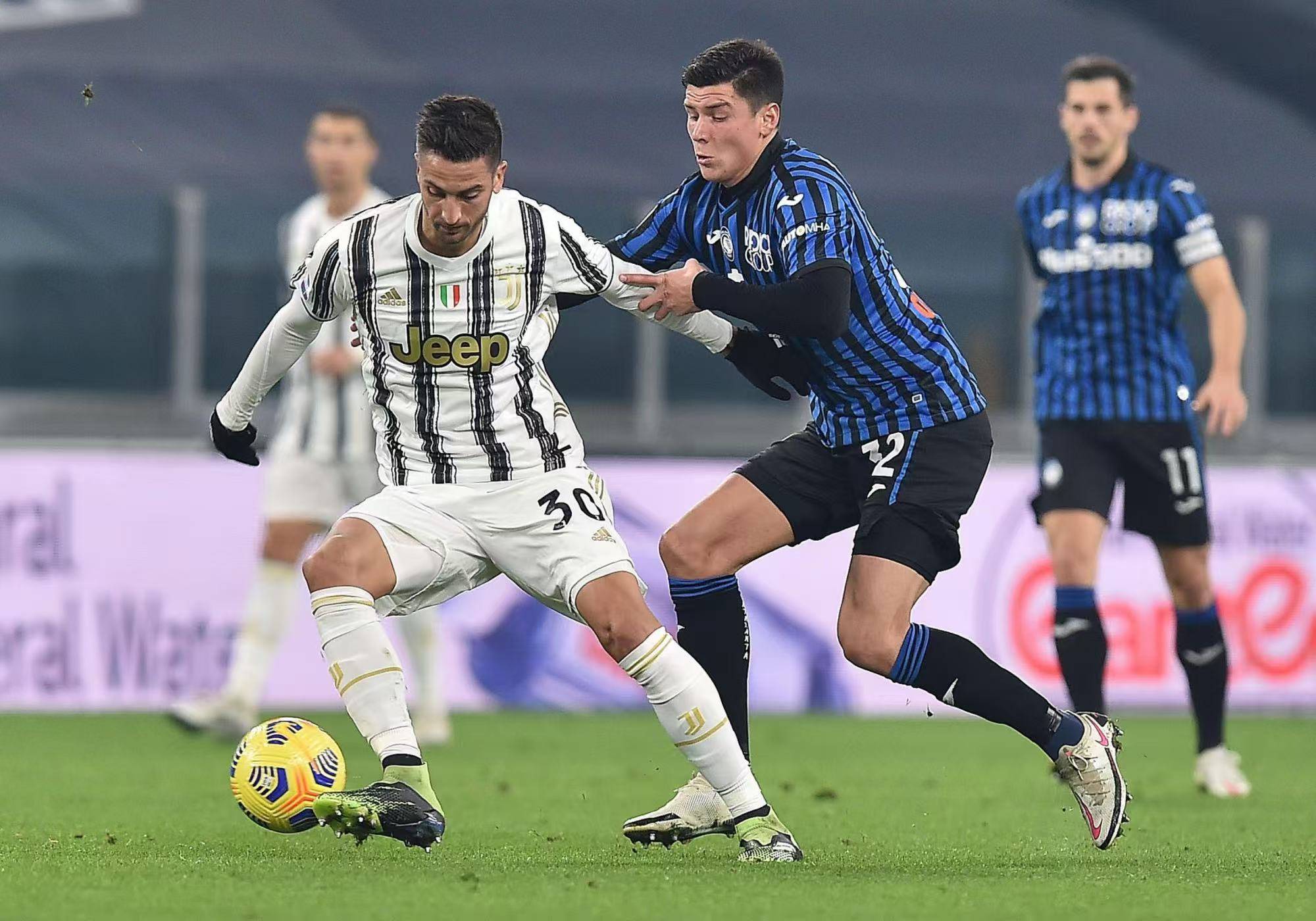 尤文图斯队在意甲比赛中失利遭遇阻击