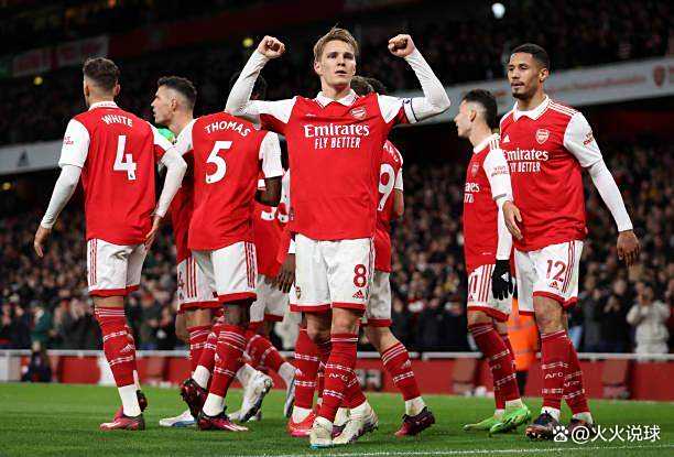 阿森纳击败诺里奇，领跑积分榜