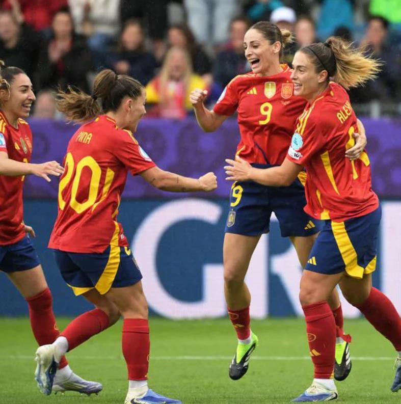 九游娱乐网页版入口-包含比利时女足球员在训练中受伤的词条