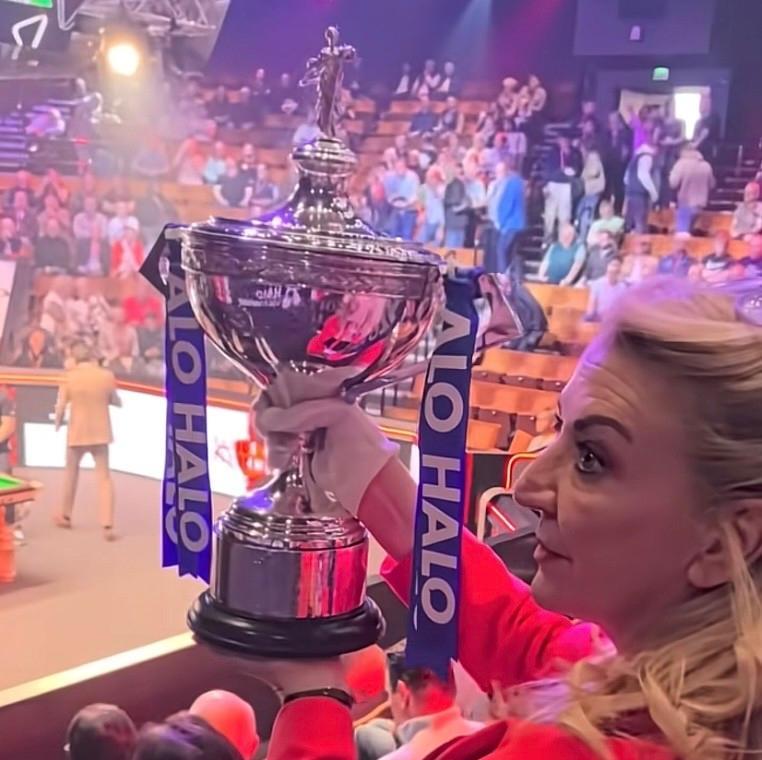 九游娱乐app-乌克兰拳击选手荷兰夺得重量级冠军