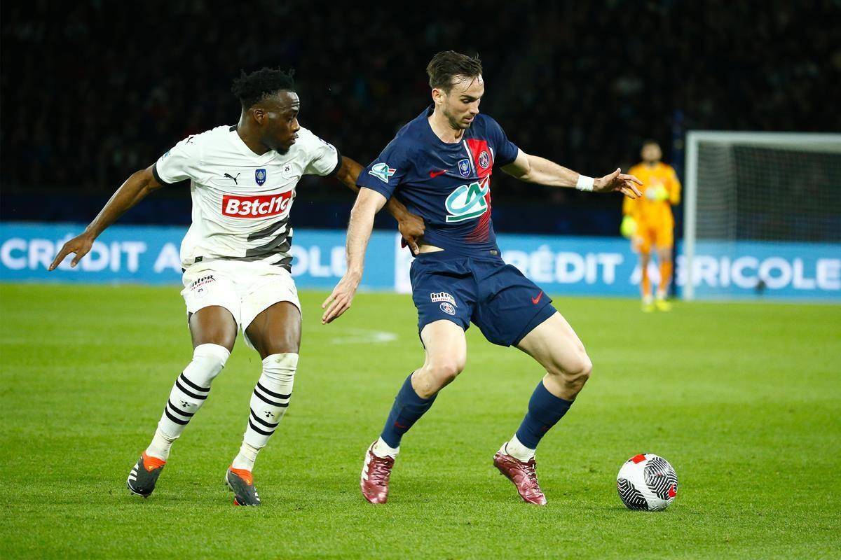 九游娱乐网页版登录入口-雷恩击败对手，疯狂庆祝胜利