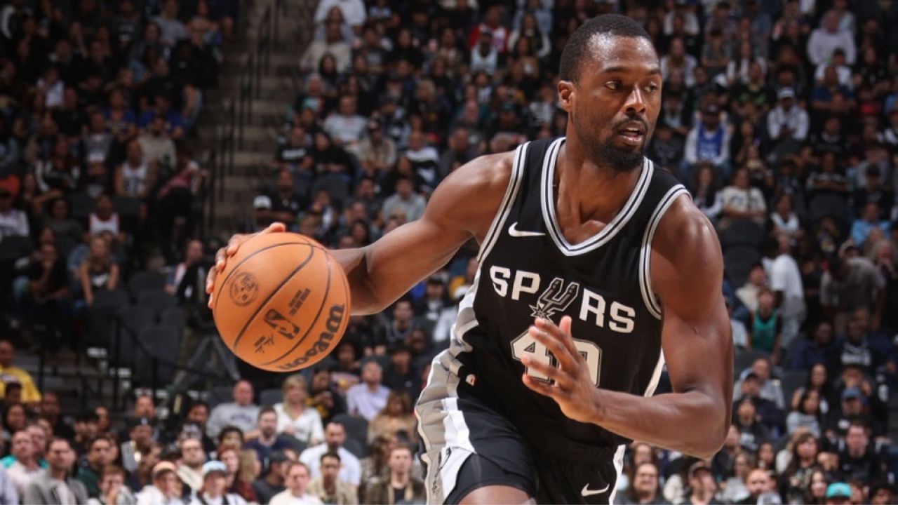 魔术逆转马刺，豪取胜利