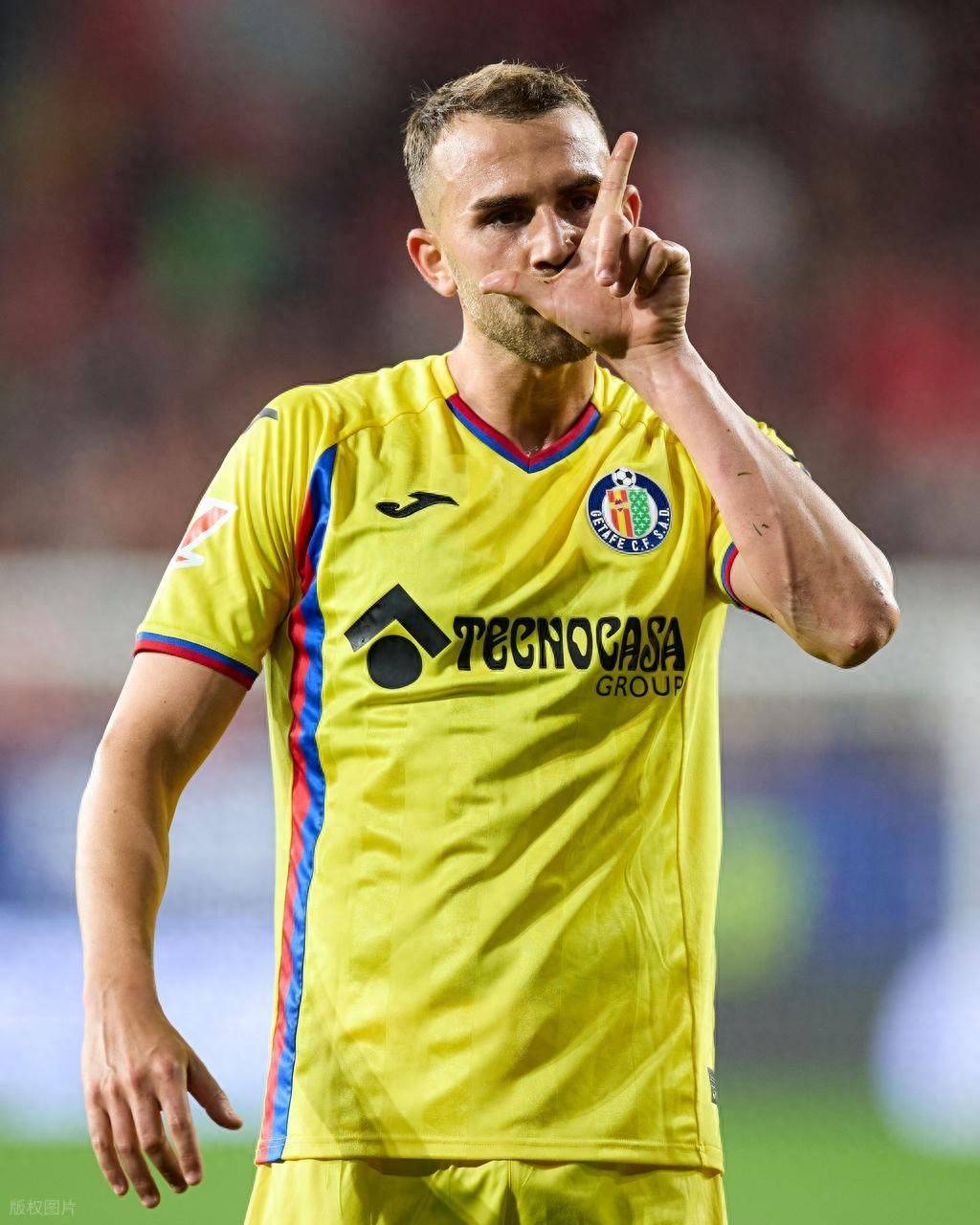 赫塔菲力挽狂澜，凭借精彩进球取胜的简单介绍