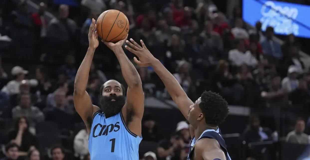 九游娱乐网页版入口-包含步行者客场战胜老鹰，保住季后赛席位的词条