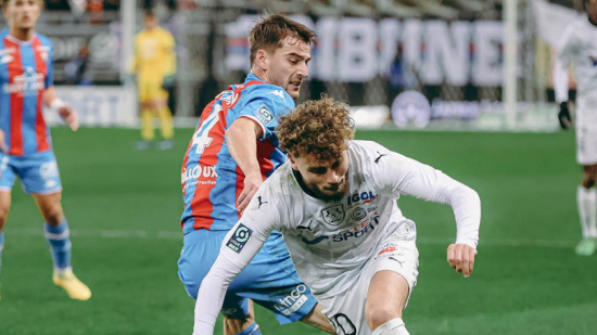 九游娱乐电竞-亚眠获得重要胜利，积分榜上逐渐攀升的简单介绍