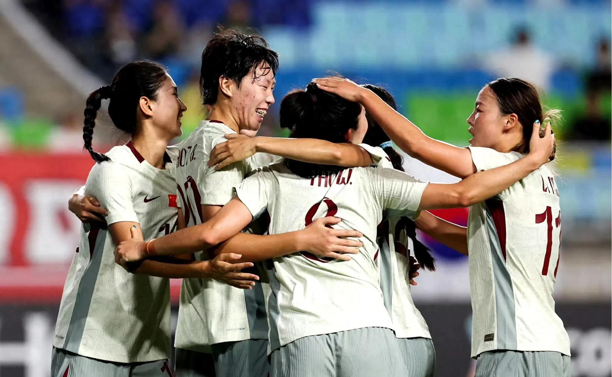 包含胜负难定：女足职业联赛强队悬念重重的词条