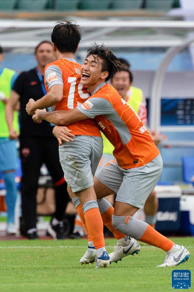 深圳队客场险胜天津队，积分榜上升的简单介绍